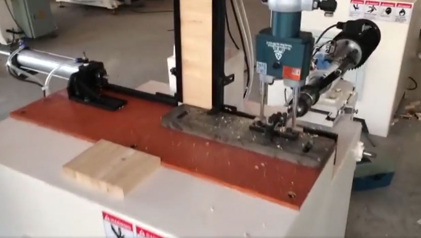 Escopleadora automática