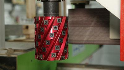 Torno CNC copiador de 5 ejes